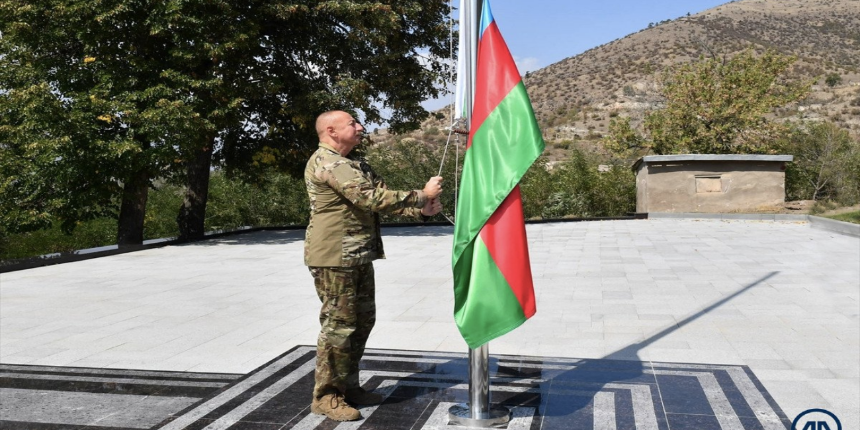 Azerbaycan Cumhurbaşkanı İlham Aliyev, işgalden kurtarılan Laçın'ı ziyaret etti