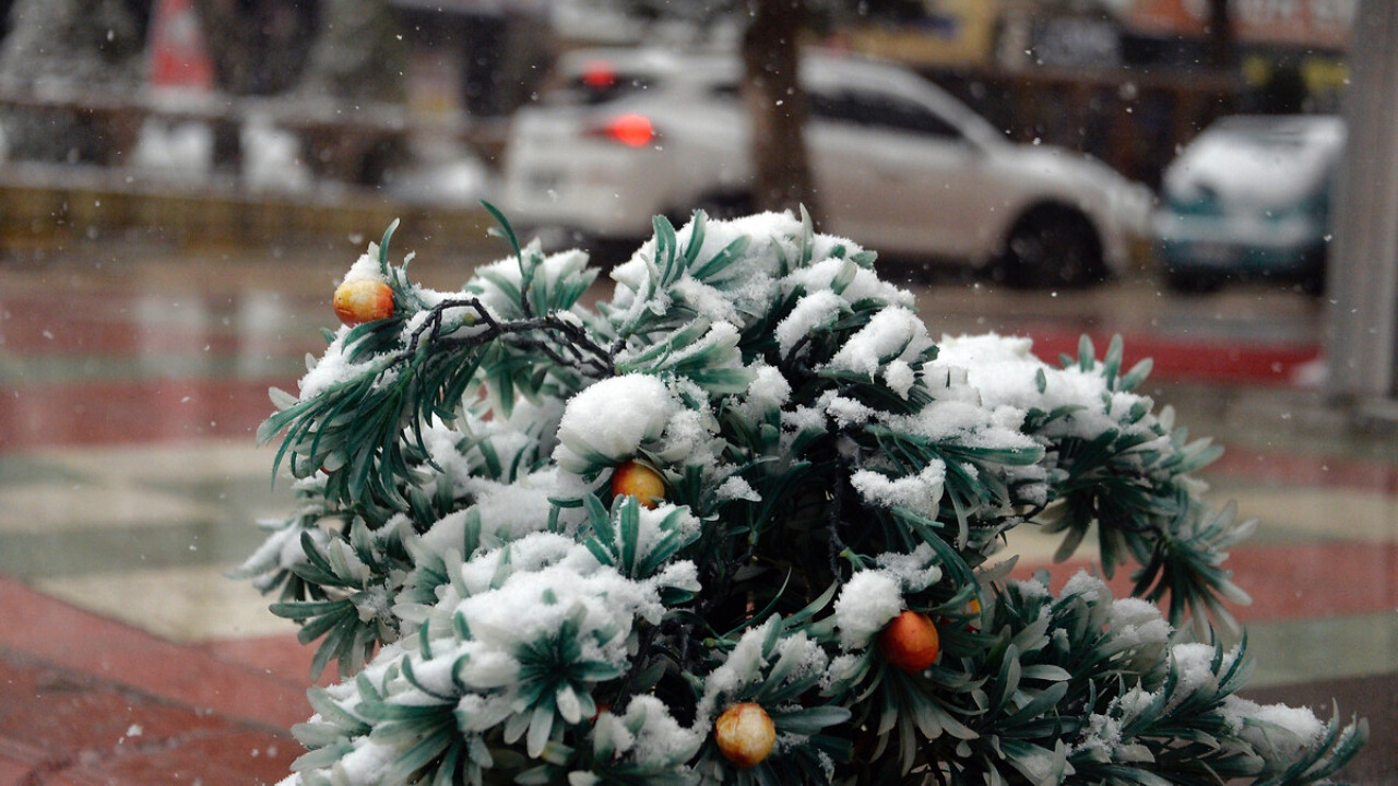 Sıcaklıklar 8 derece birden düşecek! Meteoroloji'den 'turuncu' uyarı! Kar görülecek...