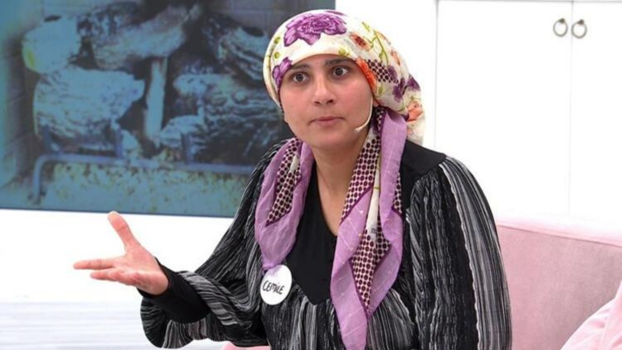 Esra Erol'da Cemile Hanım Şov! Mimikleriyle Canlı Yayına Damga Vurdu
