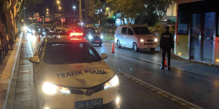 Küçükçekmece’de yayalara çarpan otomobil sürücüsü serbest bırakıldı