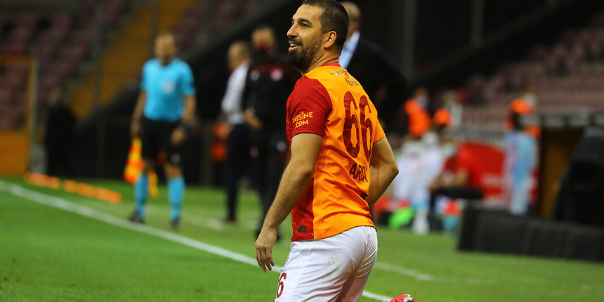 Arda Turan'a büyük sürpriz! Messi ve Neymar geliyor...