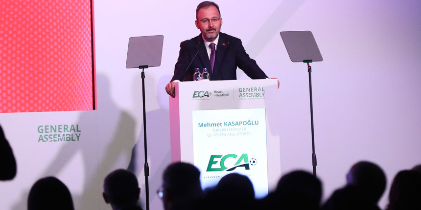 Bakan Kasapoğlu: Türkiye, 2028 ve 2032 Avrupa Futbol Şampiyonası'na aday