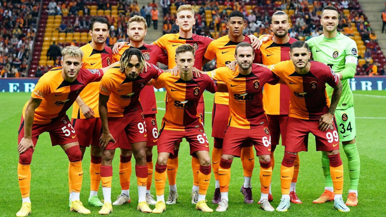 Okan Buruk neşteri çıkardı! Sarı-kırmızılılarda ilk gidecek isim belli oldu...