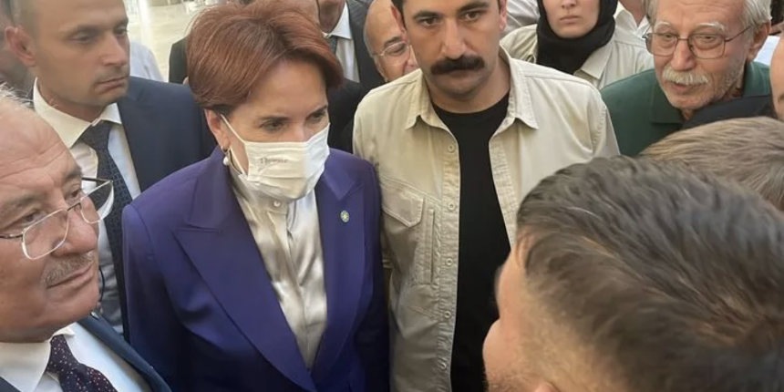 Meral Akşener'in Mersin ziyaretinde gerginlik: CHP'yi eleştiren vatandaşı korumalar uzaklaştırdı