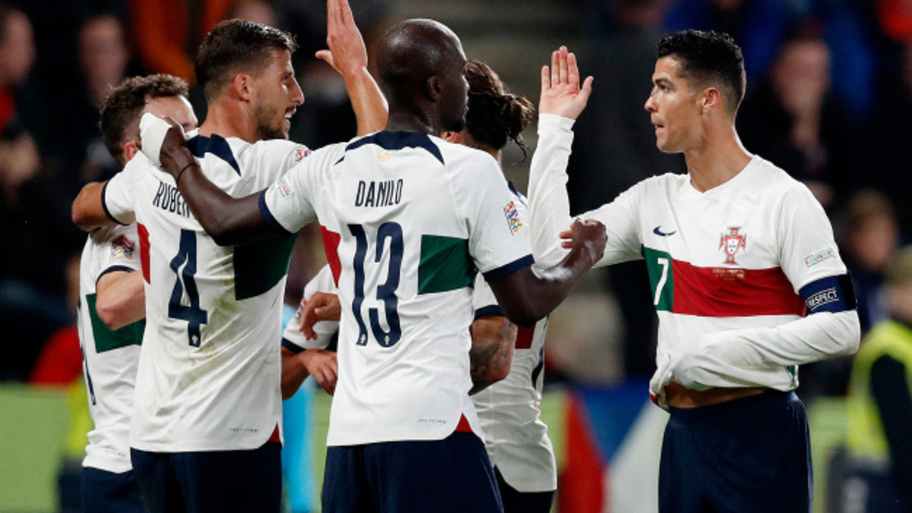Ronaldo'nun kanlar içerisinde kaldığı maçta, Portekiz Çekya'yı 4-0'la geçti!