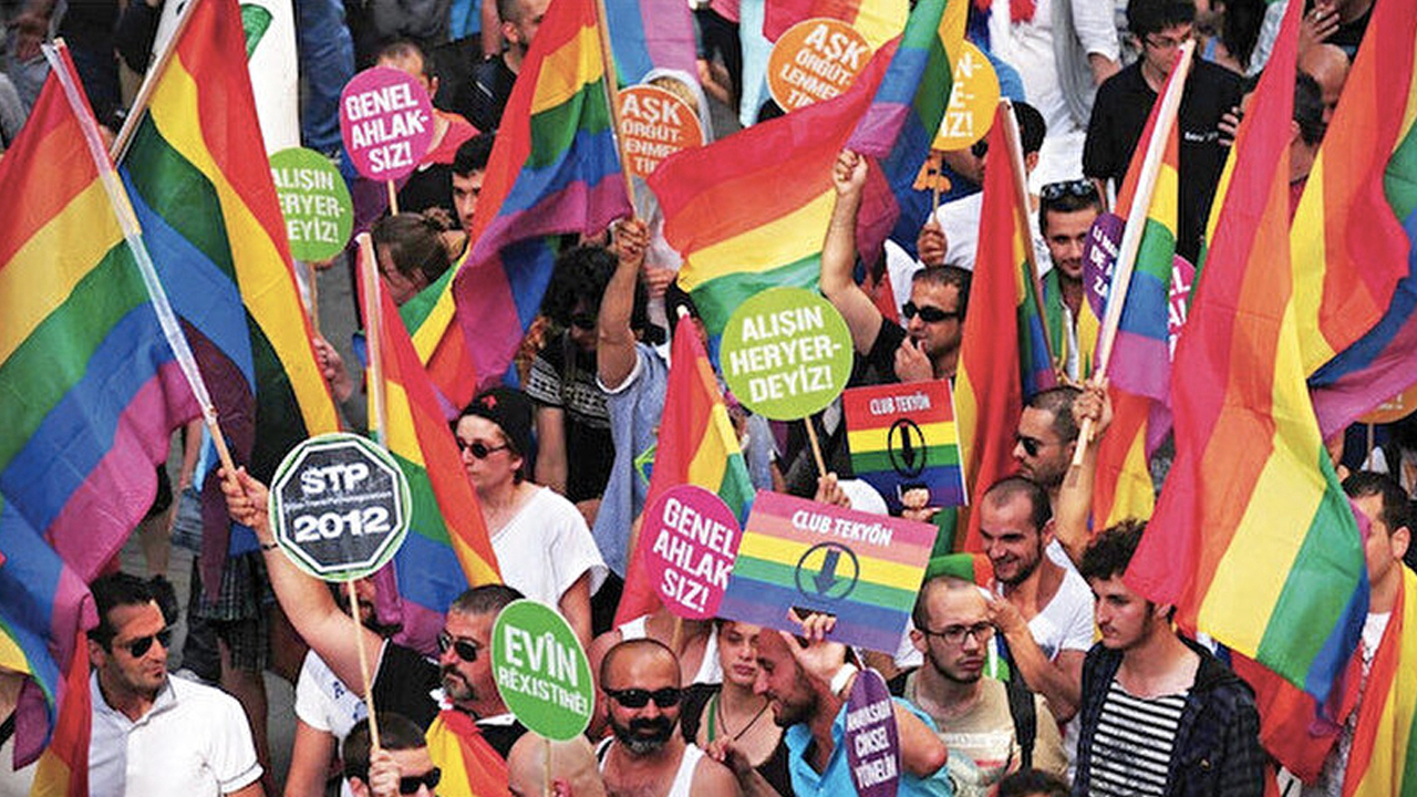LGBT derneklerine para yağıyor: Milyon dolarlar havada uçuştu