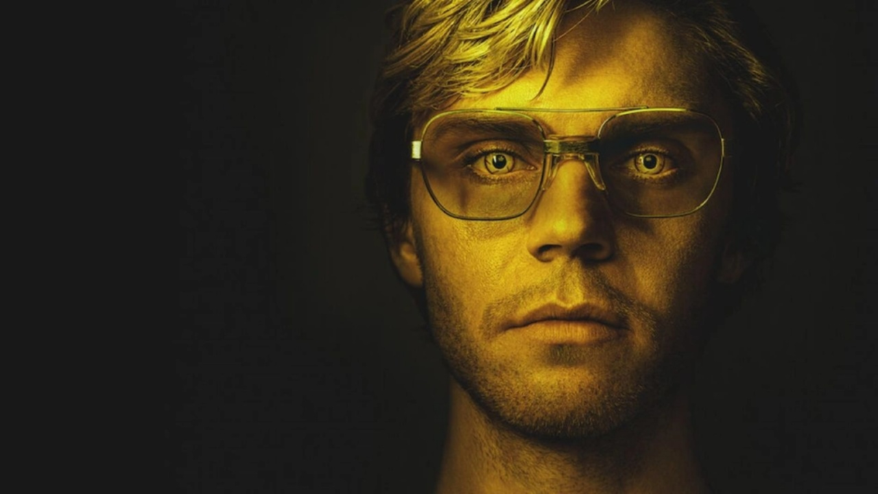 Şu An 75 Ülkede En Çok İzlenen Netflix Dizisi: Dahmer! Dahmer'in Konusu Tüylerinizi Ürpertecek!