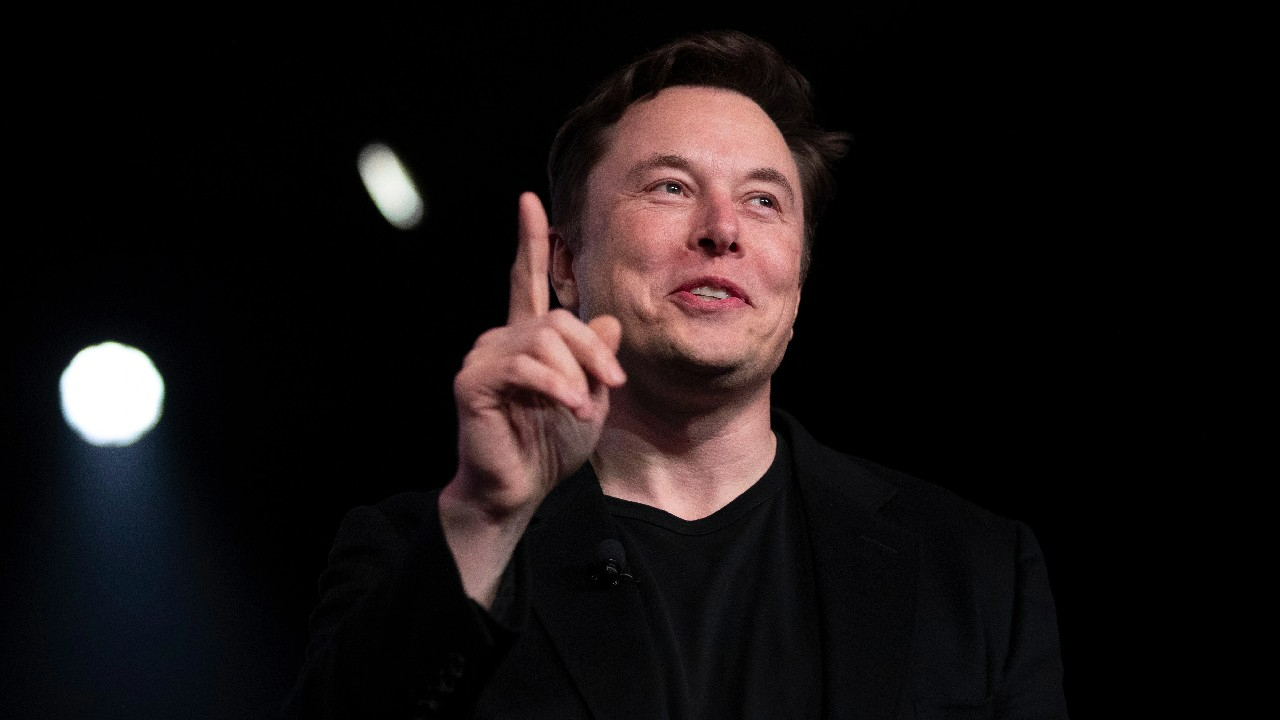 Elon Musk, ilk defa Forbes 400'ün en zengini oldu!