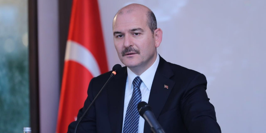 Bakan Soylu'dan Demirtaş'a: Kandil'deki PKK yöneticisi kardeşin sarı torbaya girdiğinde aynı mesajı bekleriz!