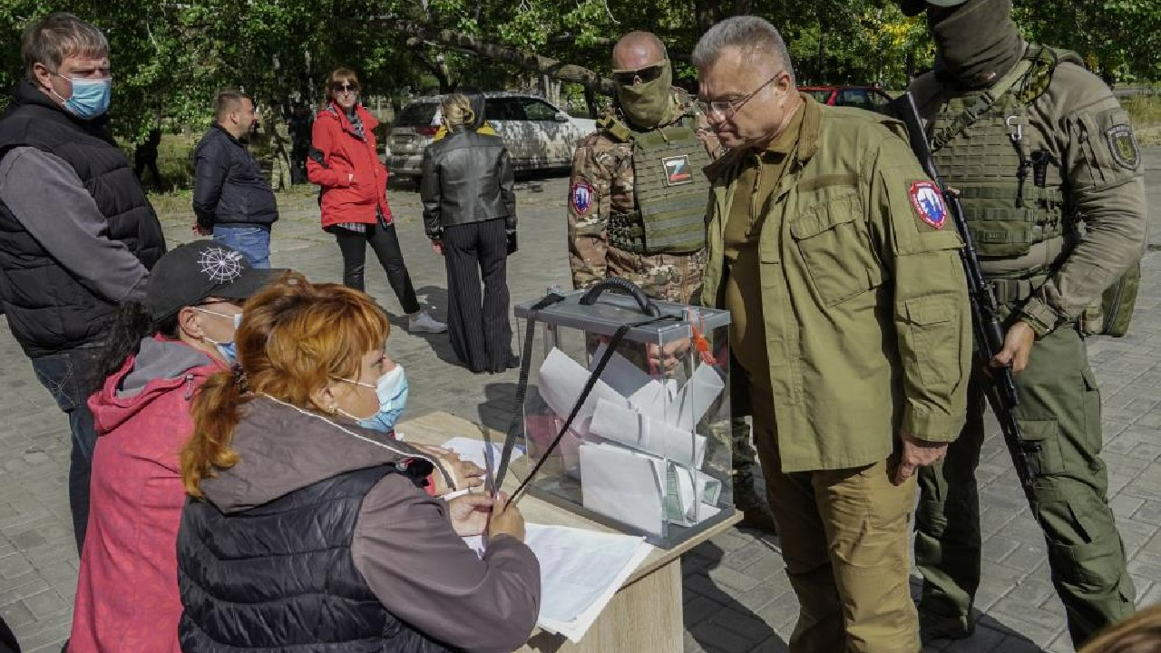 Ukrayna’daki sözde referandumlarda resmi olmayan sonuçlara göre Rusya’ya katılım desteklendi