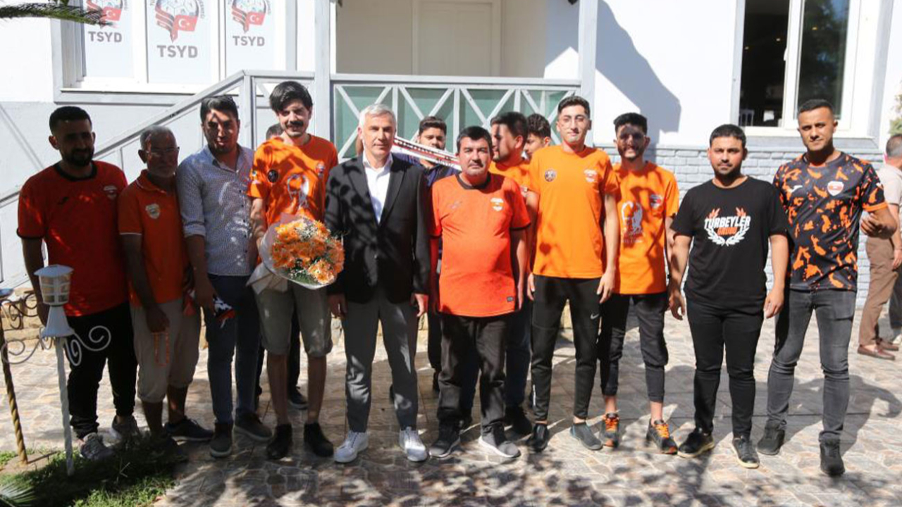Önder Karaveli resmen Adanaspor'da