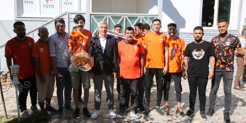 Önder Karaveli resmen Adanaspor'da