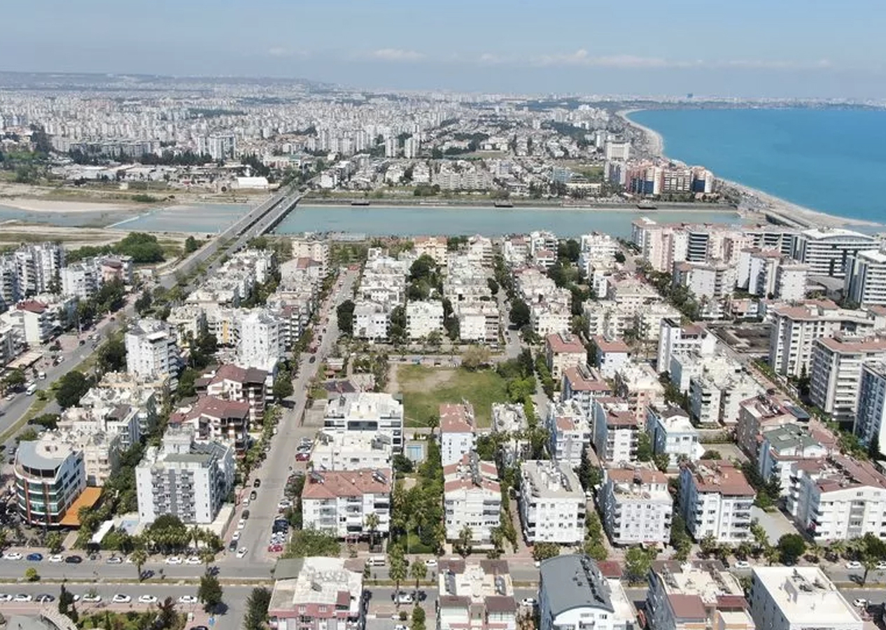 Askerden kaçan Ruslar Antalya'ya akın etti: Kentte kiralık daire kalmadı
