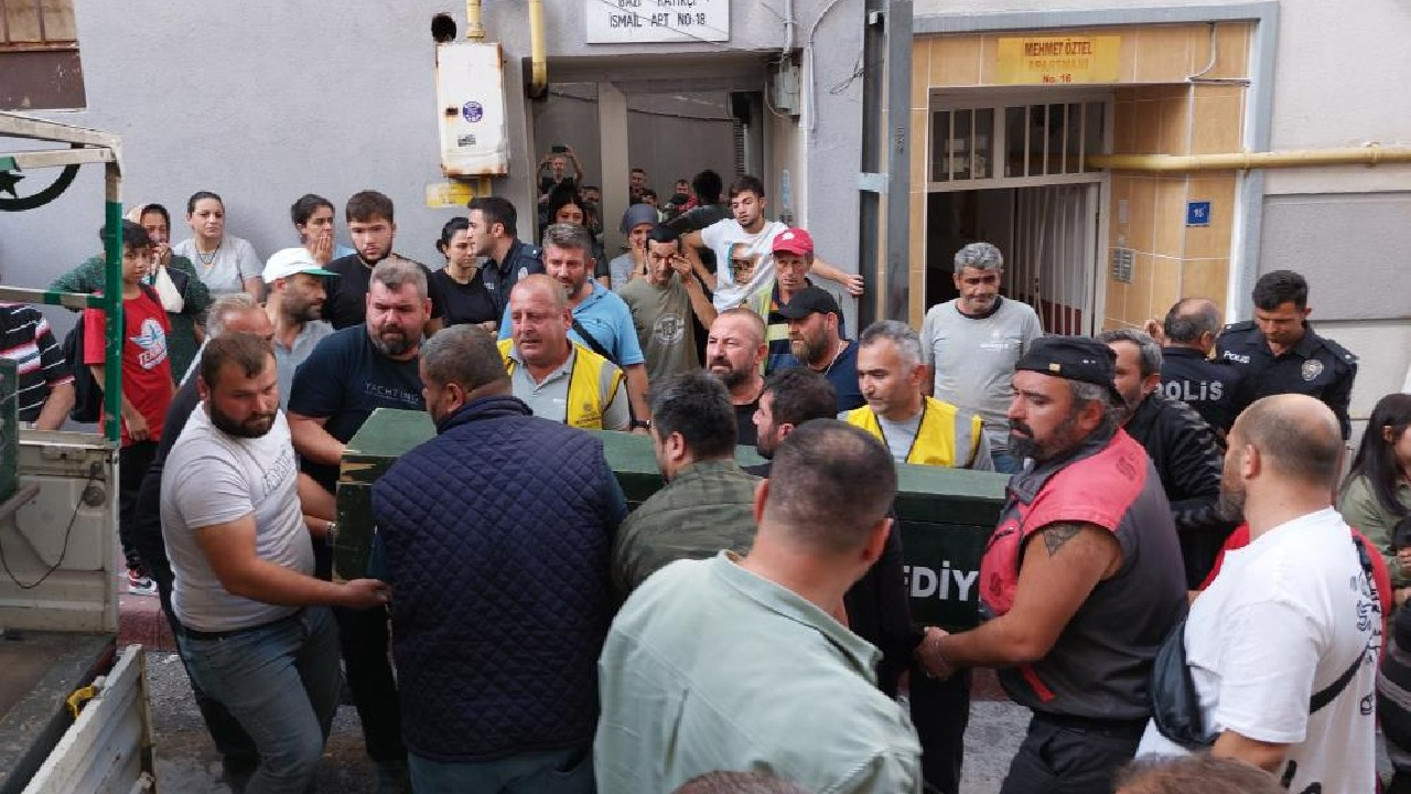 Belediye çalışanı, doğal gaz borusuna asılı halde ölü bulundu