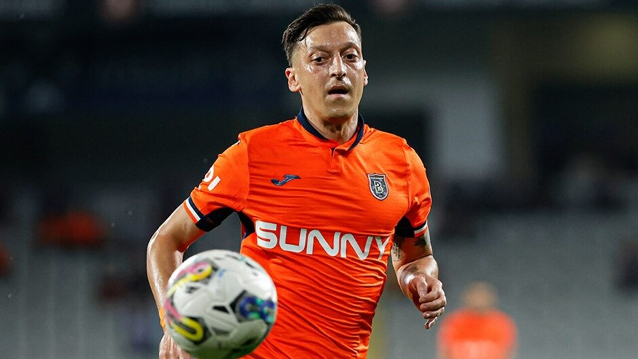 Başkan Göksel Gümüşdağ açıkladı: Mesut Özil en az 3 ay yok
