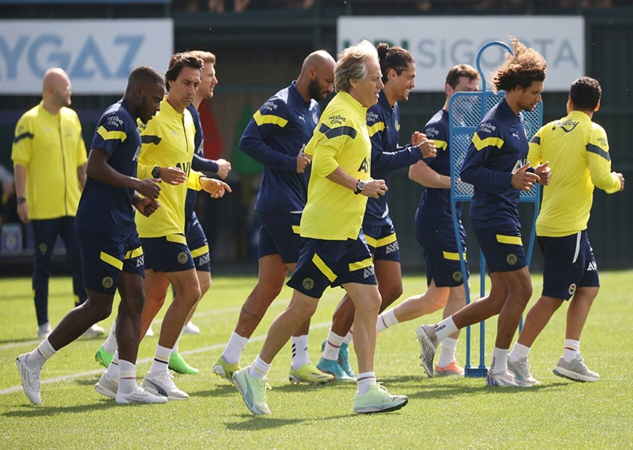 Fenerbahçe'ye derbi öncesi kötü haber! Beşiktaş maçında 3 önemli eksik...