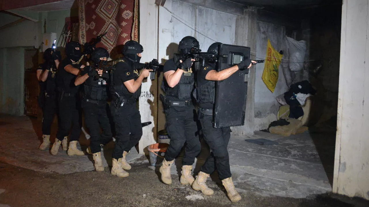 Adana'daki DEAŞ operasyonu sonrası ortaya çıktı: O terörist 'öğretmen' çıktı