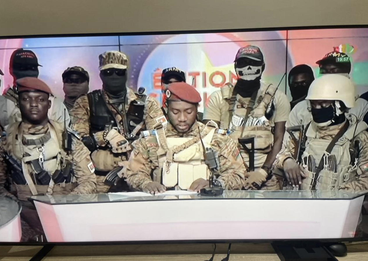 Burkina Faso'da ordu yönetime el koydu