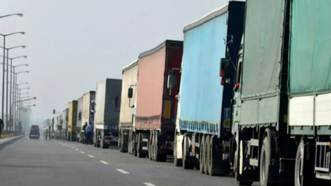 Rusya, kara yolu taşımacılığında dost olmayan ülkelere topraklarını kullanmayı yasakladı