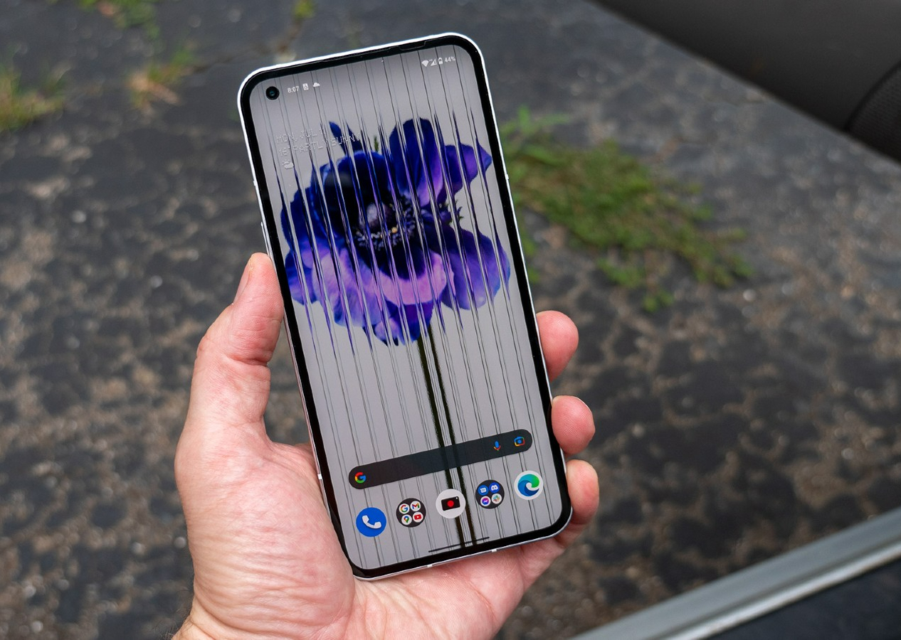 Apple’a dev rakip geliyor! Nothing, şimdiden 200 milyon dolar yatırım aldı