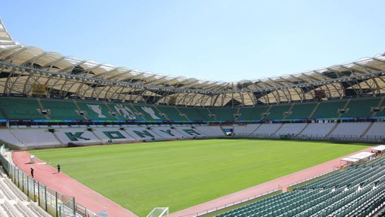 Türkiye'de bir ilk! Konyaspor'un iç saha maçları jakuzi keyfiyle izlenecek