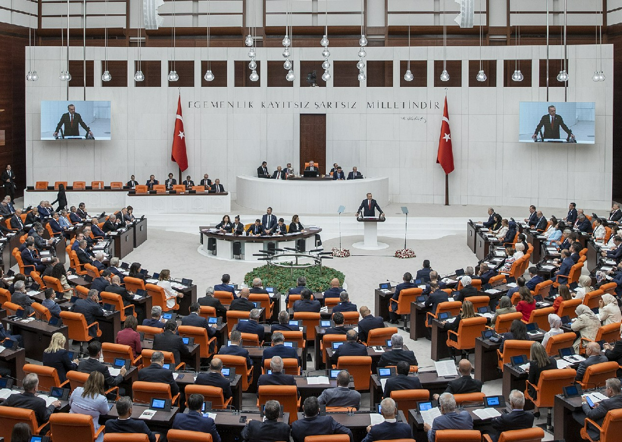 Cumhurbaşkanlığı tezkeresi Meclis Başkanlığı'na sunuldu! Mehmetçik Katar'a gidiyor