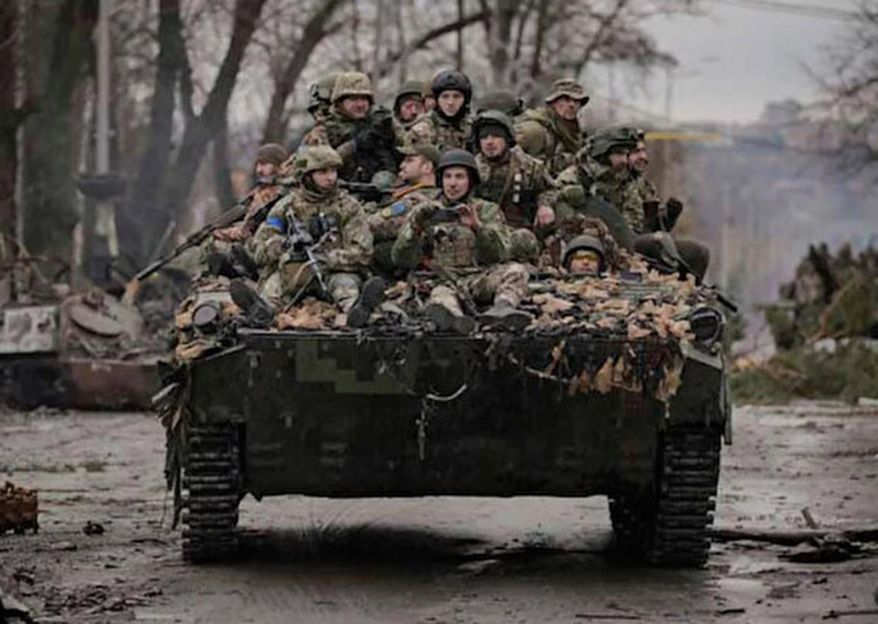 Ruslar köşeye sıkıştı... Stratejik bölgeyi kaybettiler! "Geri çekiliyoruz!"