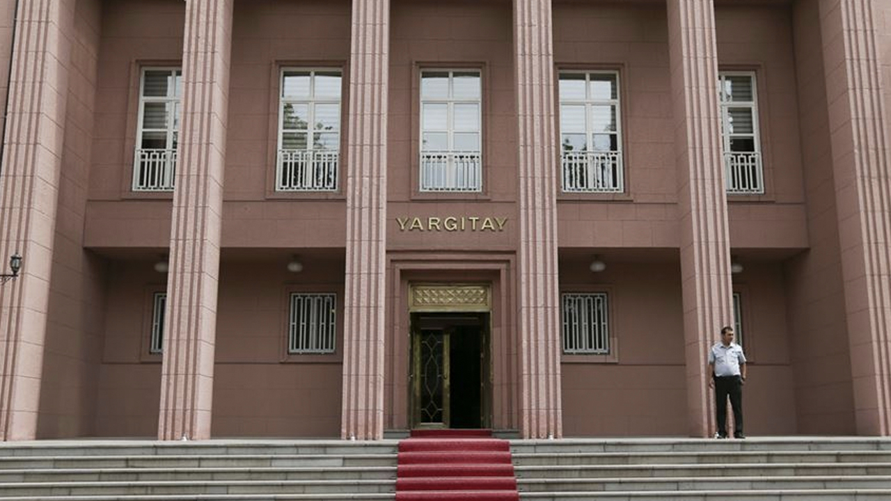Yargıtay'dan emsal 'Yasak aşk' kararı: Eşi yokken evine birini almak zinadır