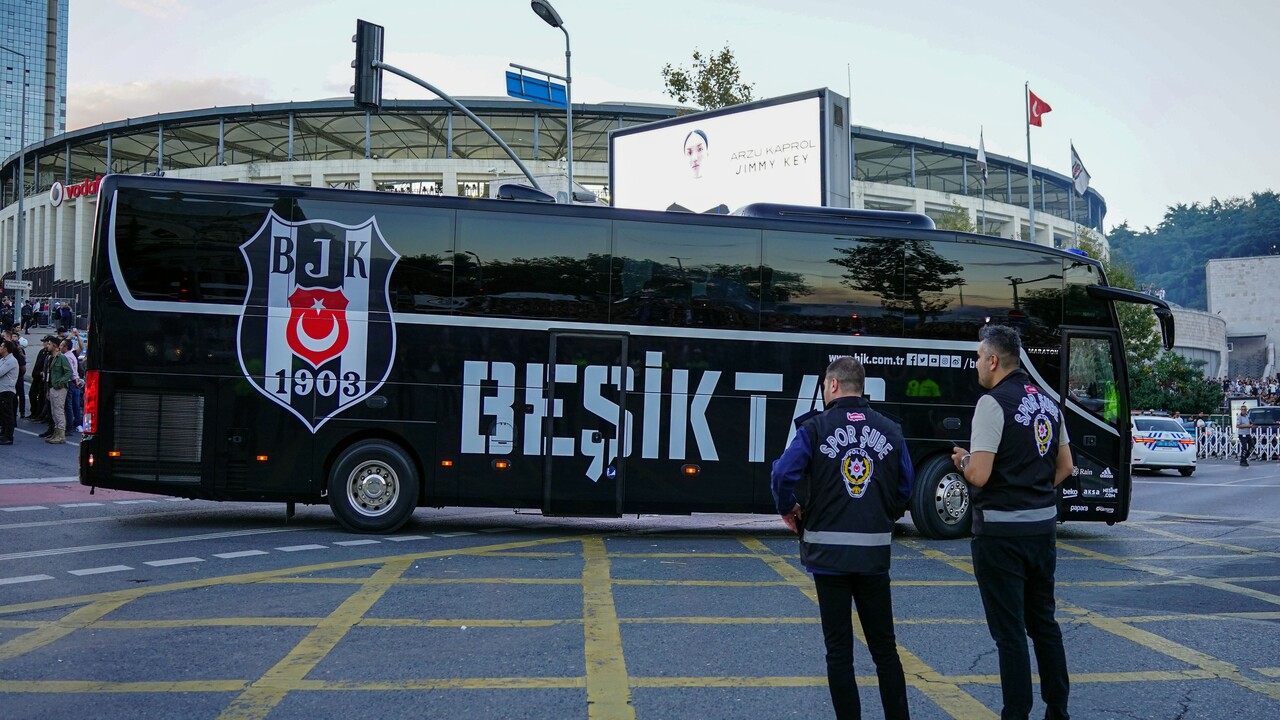 Kartal yuvasına ulaştı! Beşiktaş'a derbi öncesi coşkulu karşılama...