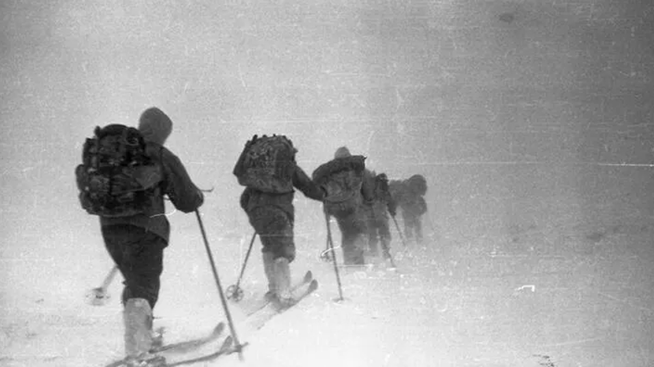 60 yıllık gizem hâlâ çözülemedi: Ural Dağlarına çıkan 9 arkadaş geri dönemedi