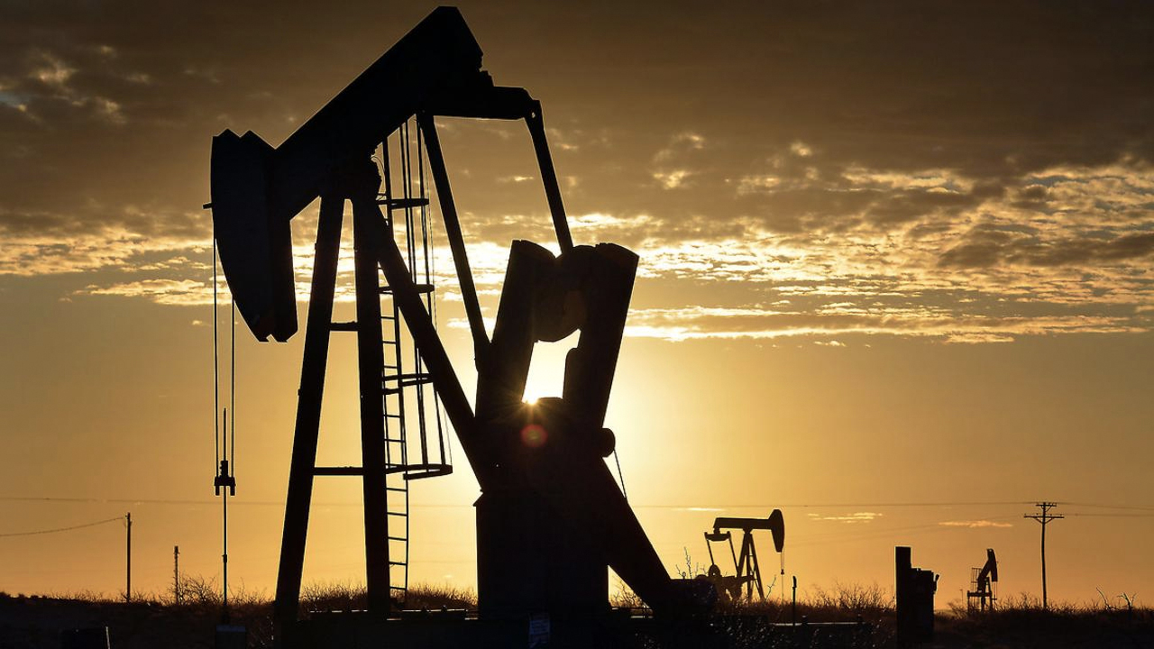 OPEC+ petrolde beklentinin üzerinde kesinti yapacak