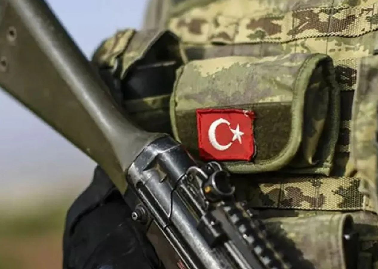 İçişleri Bakanlığı paylaştı: 3 terörist daha teslim oldu