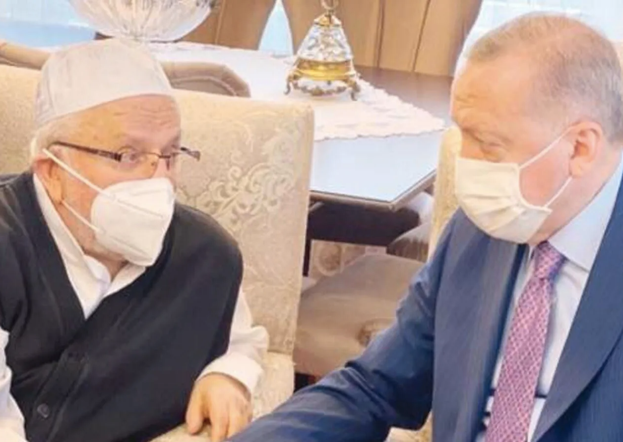 Milli Görüş'ün önemli isimlerinden Doç. Dr. Nedim Urhan hayatını kaybetti
