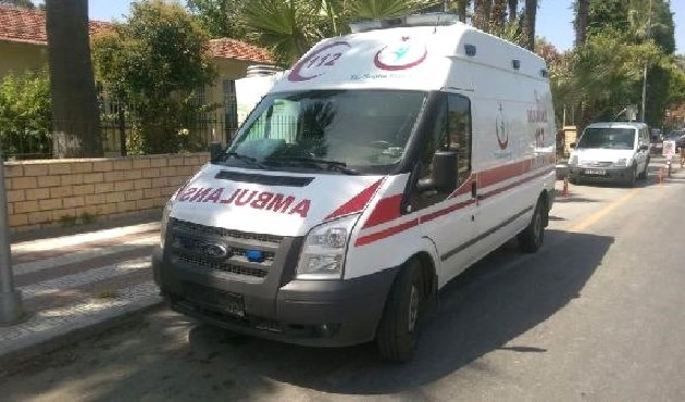 Aydın'da park halindeki ambulansın plakalarını çaldılar...