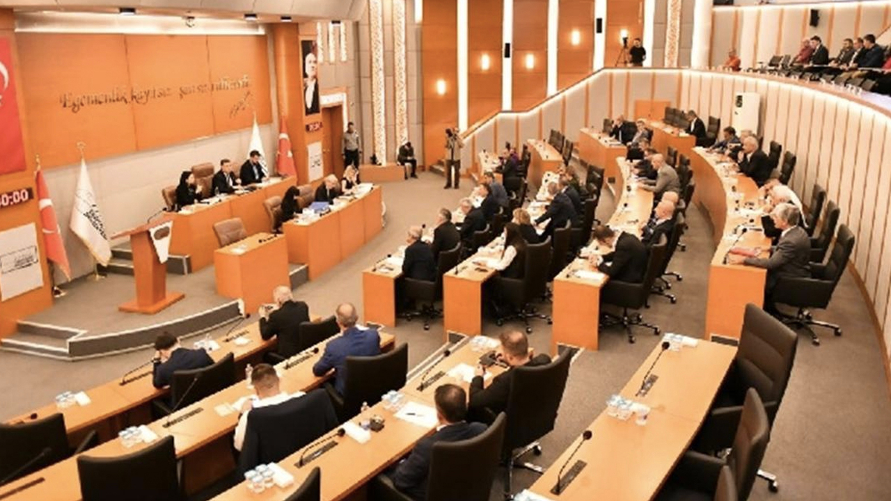 CHP'li belediyeden LGBT'ye destek girişimi: AK Parti'nin oylarıyla reddedildi