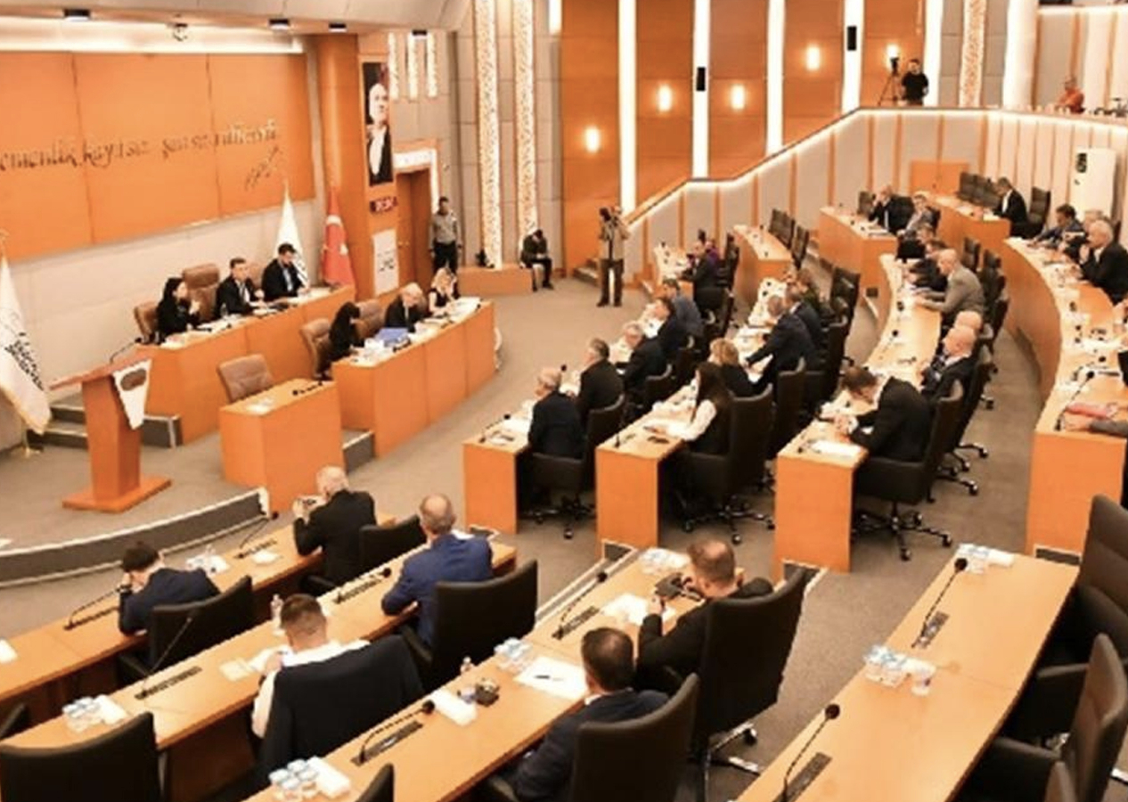 CHP'li belediyeden LGBT'ye destek girişimi: AK Parti'nin oylarıyla reddedildi
