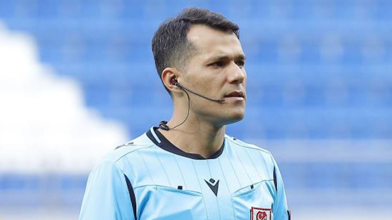 Ümraniyespor-Kayserispor karşılaşmasını Burak Şeker yönetecek