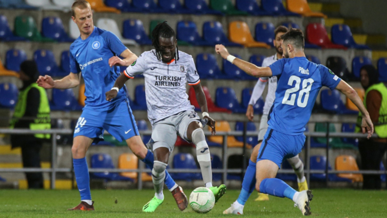 Başakşehir'den ilk kayıp! Rigas FS deplasmanında 0-0 berabere kaldı