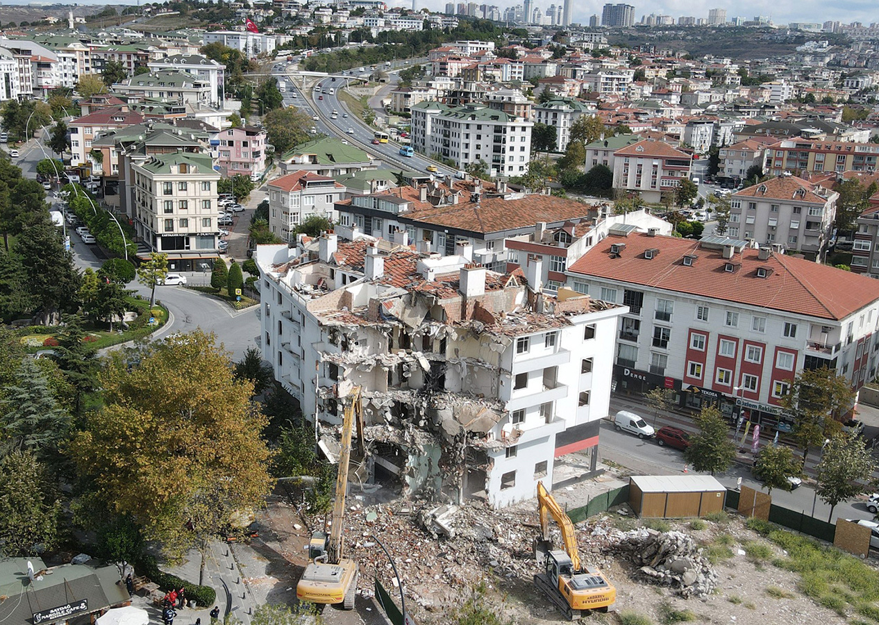 Büyükçekmece Belediyesi'nden İBB'ye tepki: Vatandaşların ölümünü engelleyecek çalışmaları engellemeyin