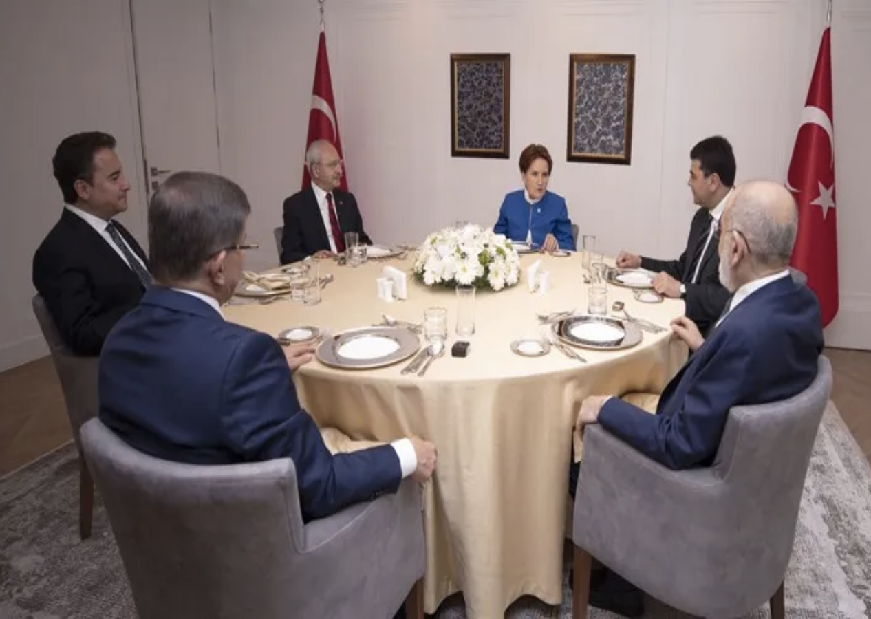 Kemal Kılıçdaroğlu'nun başörtüsü çıkışı 6'lı masayı da karıştırdı! CHP'li ve İYİ Parti'li isimler sosyal medyada birbirine girdi