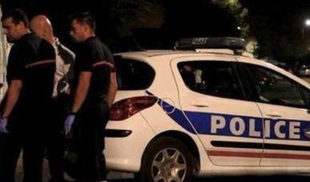 Fransa'da  cami önünde silahlı saldırı