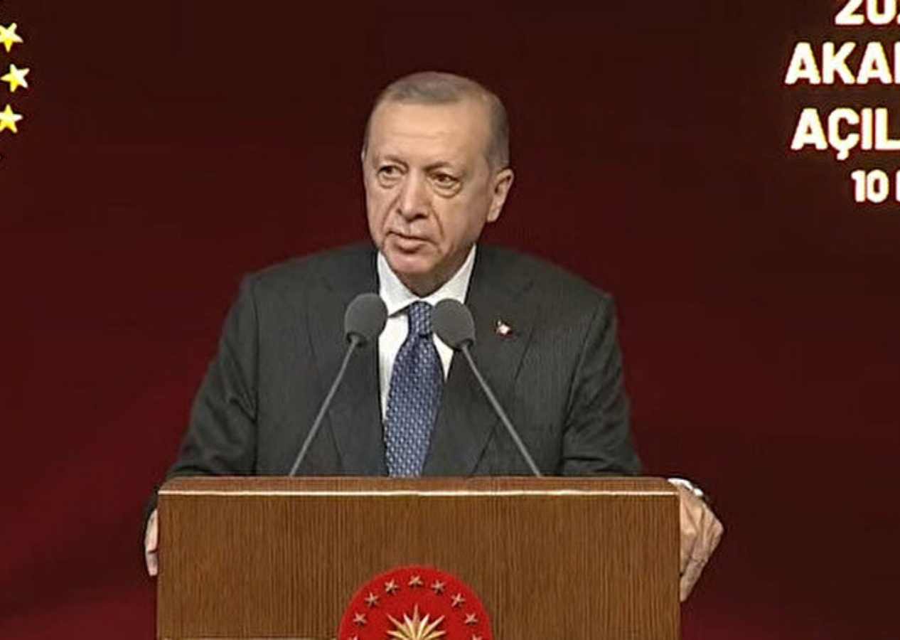 Başörtüsü için anayasa çalışması! Cumhurbaşkanı Erdoğan: Meclis'e getireceğiz. Samimiyseniz görelim!