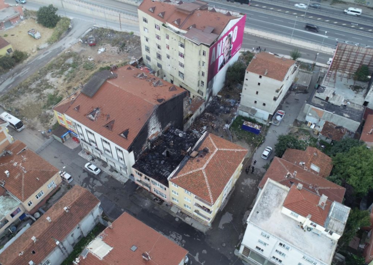 Kadıköy Fikirtepe’de patlama yaşanan ev havadan görüntülendi