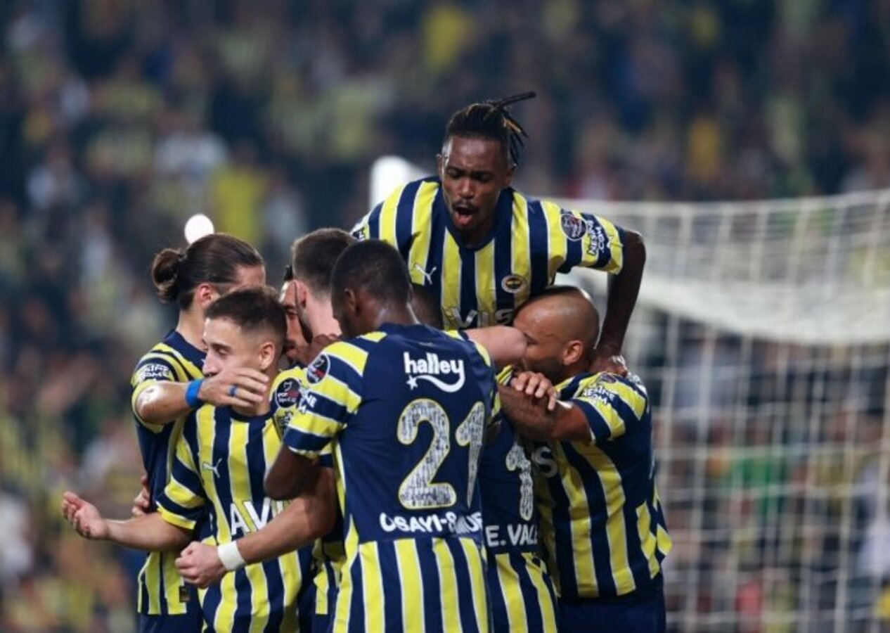 Gol düellosunda kazanan Fenerbahçe! Karagümrük karşısında 3 puan 90+6'da geldi