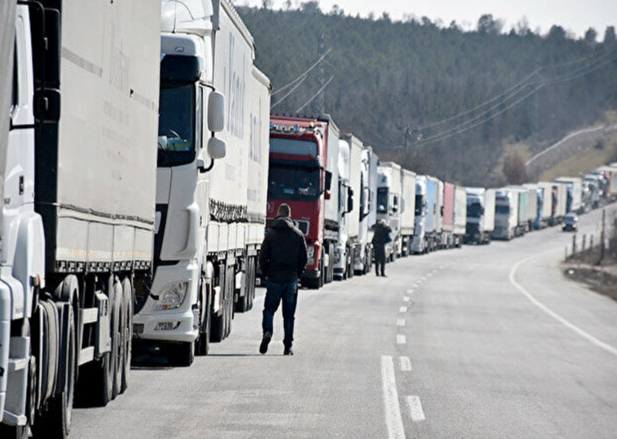 TIR’lar gidiyorsa sorun yok demektir: İhracat TIR’ı kuyruğu 38 kilometreye ulaştı