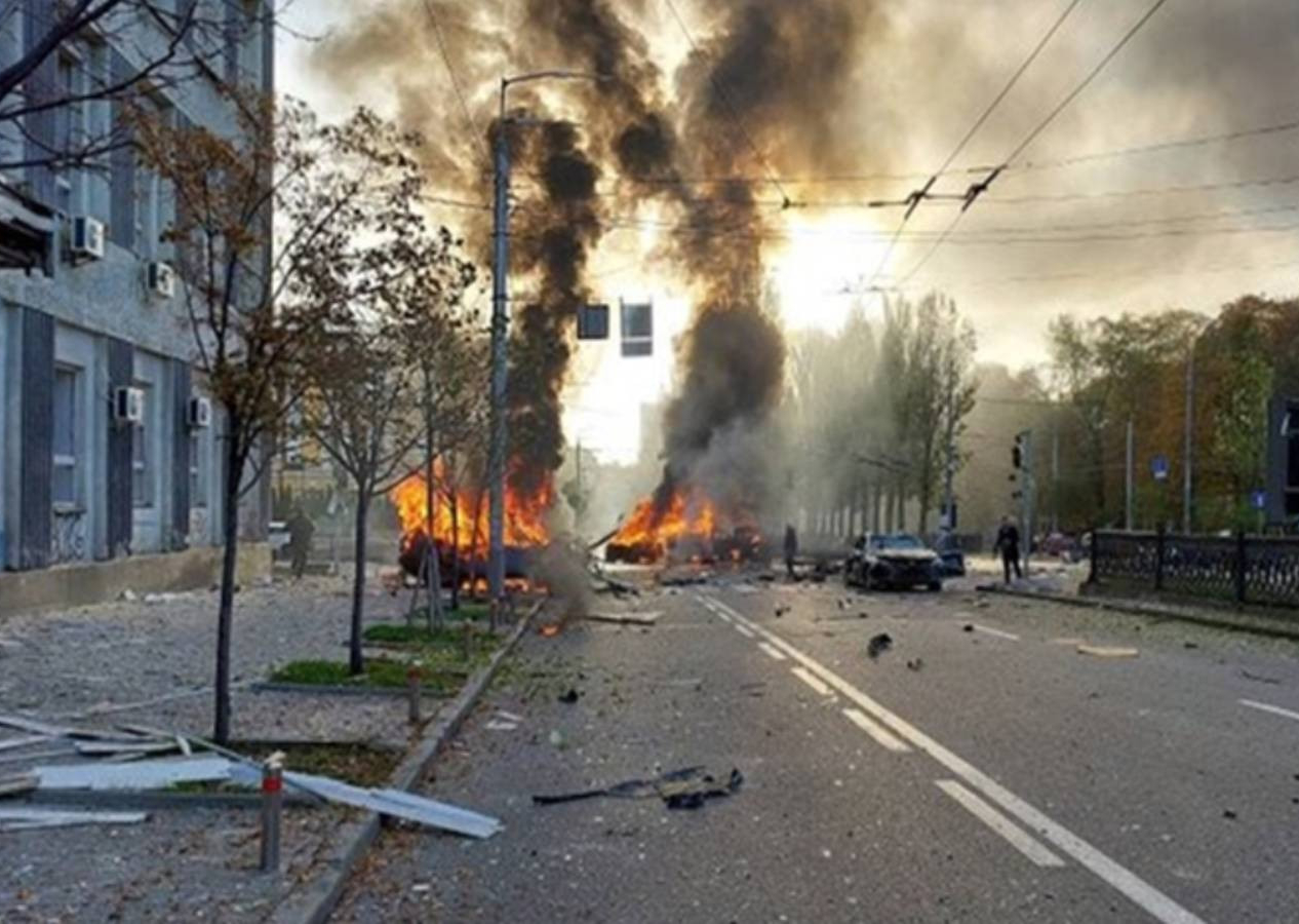 Kiev'deki Alman Büyükelçiliği vuruldu
