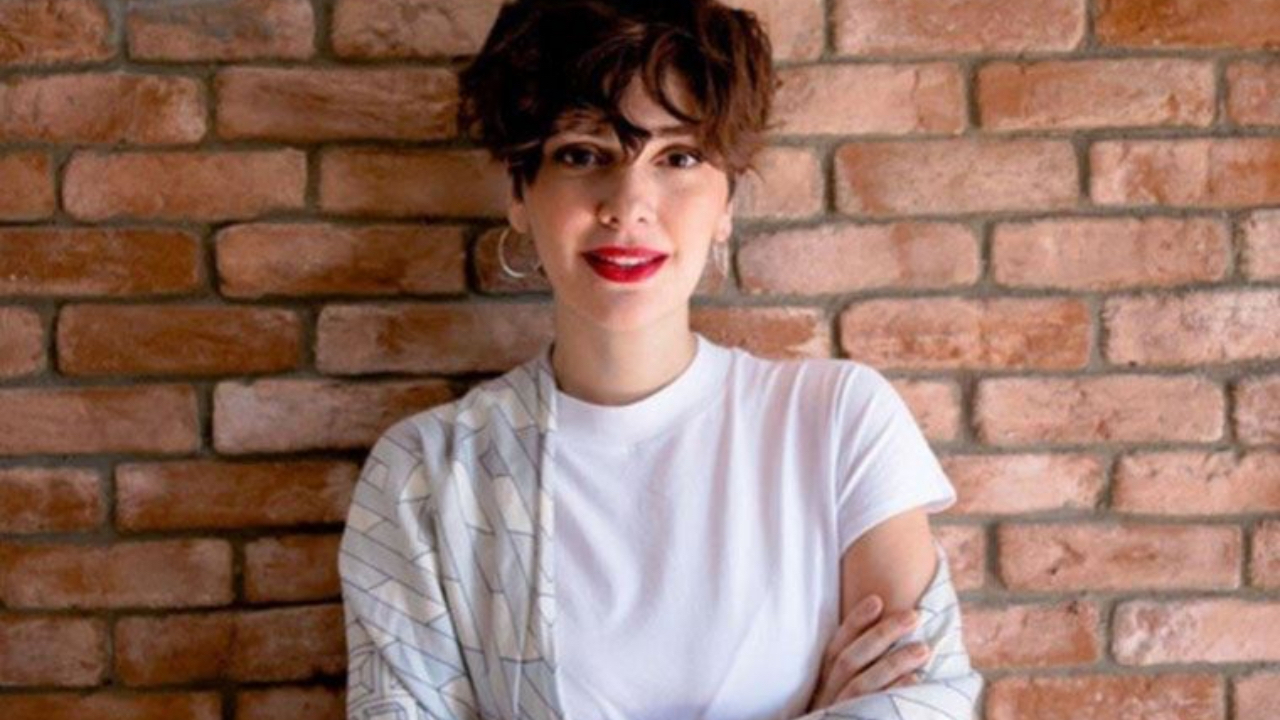 Bergüzar Korel’in yeni imajı hayranlarından tam not aldı! İşte Bergüzar Korel'in yeni tarzı