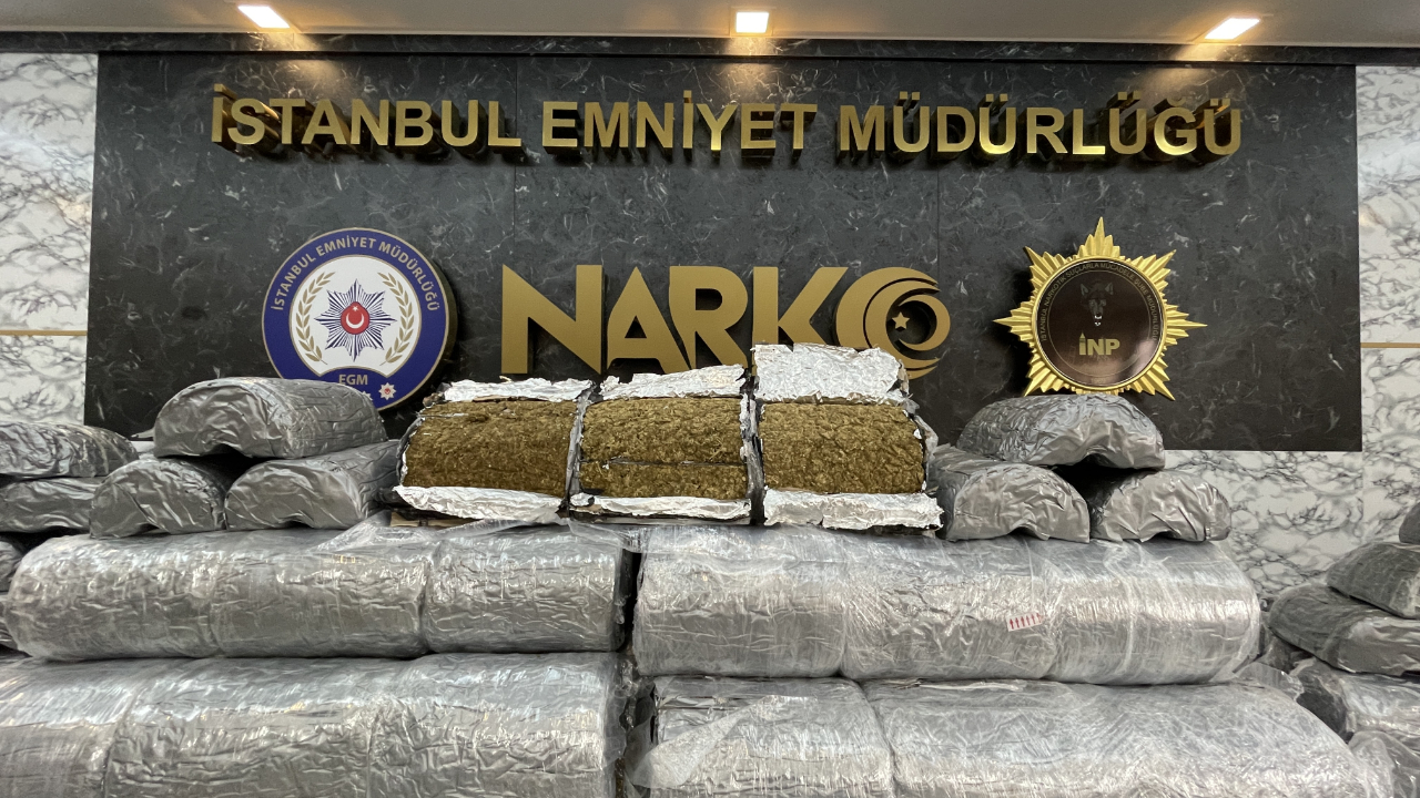 Meksika'dan gelen gemide 1 buçuk ton uyuşturucu ele geçirildi
