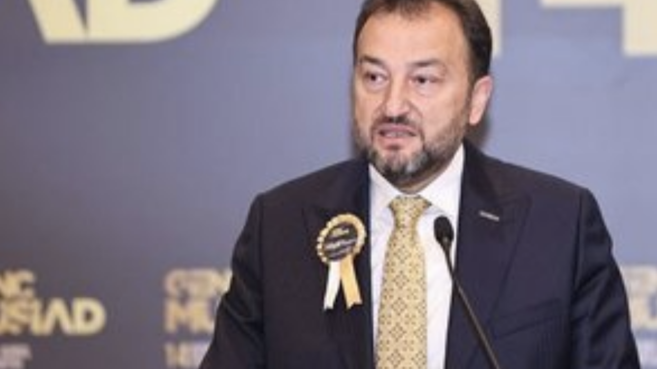 Sabah yazarı Dilek Güngör'den TÜSİAD ağzıyla konuşan MÜSİAD Başkanını eleştiren satırlar...