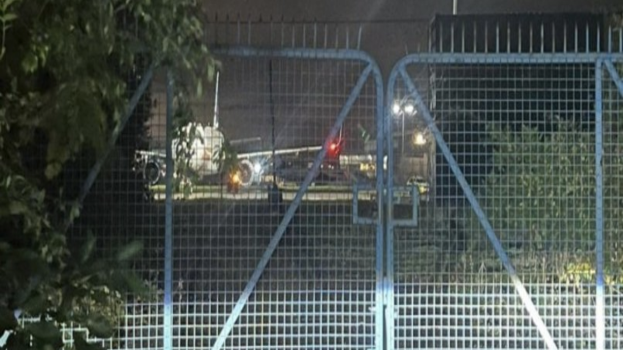 Dalaman-Manchester uçağında bomba paniği: Savaş uçakları eşliğinde indirildi